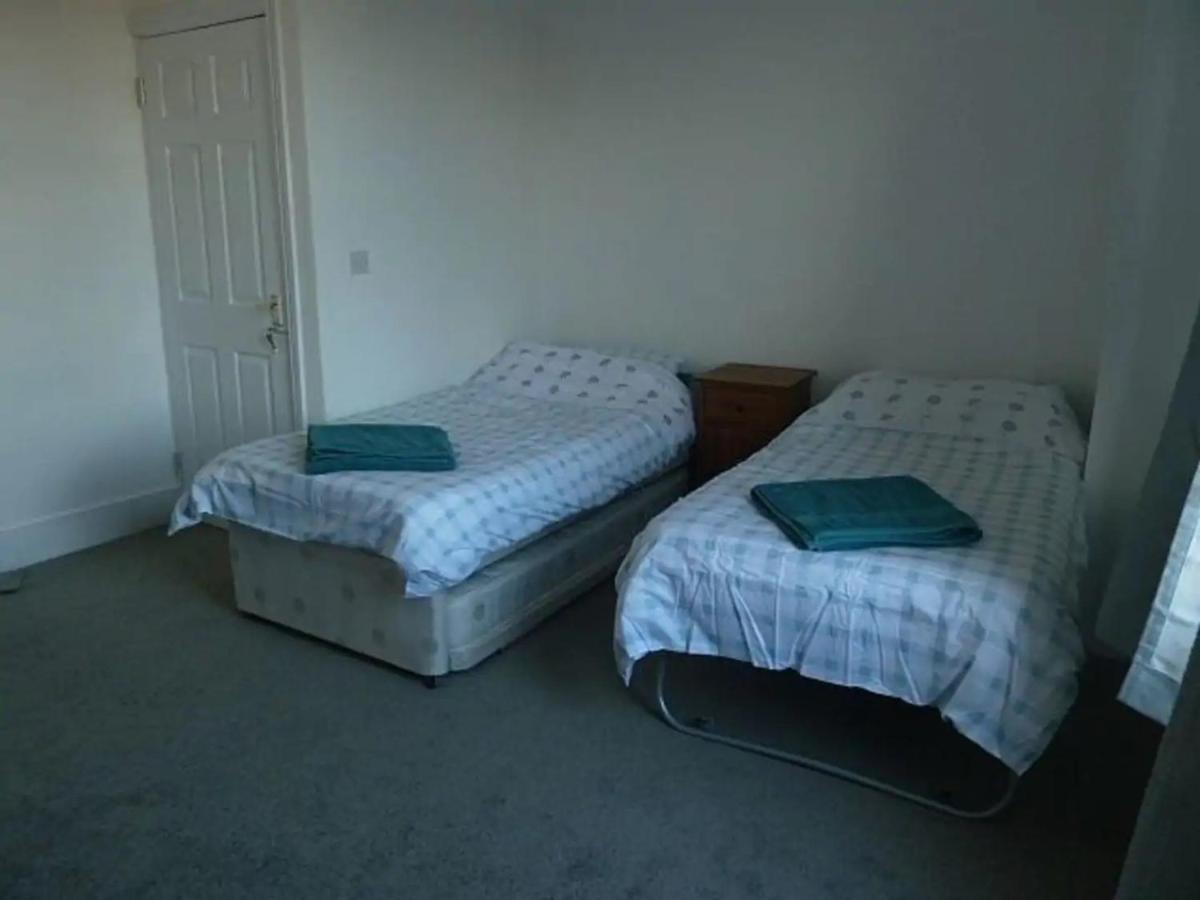 הרן ביי Top Floor Flat With Sea View מראה חיצוני תמונה
